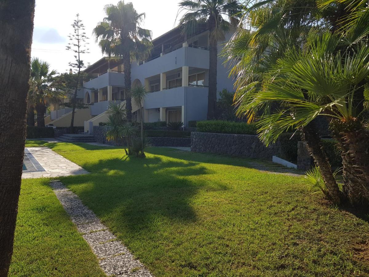 Asteraki Aparthotel Gouviá Eksteriør bilde
